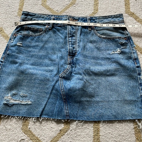 Old Navy High Rise Denim Skirt, Sz. 12 - Picture 6 of 8
